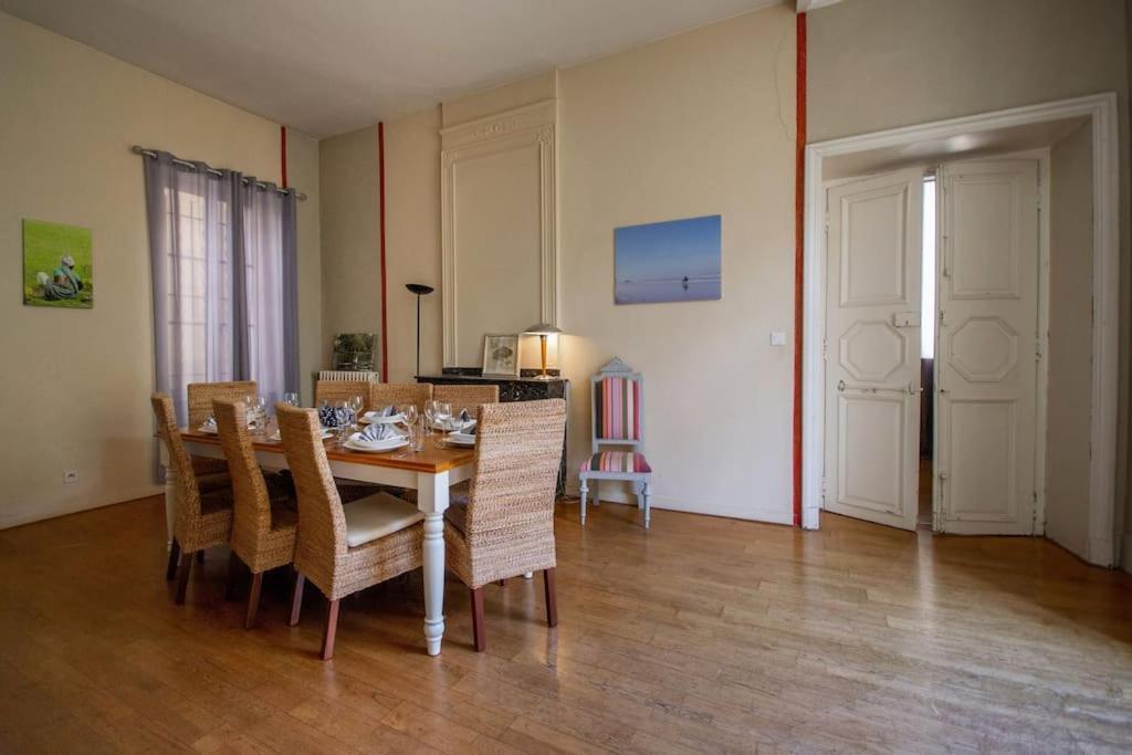 Logis Du Couvent Yourhosthelper